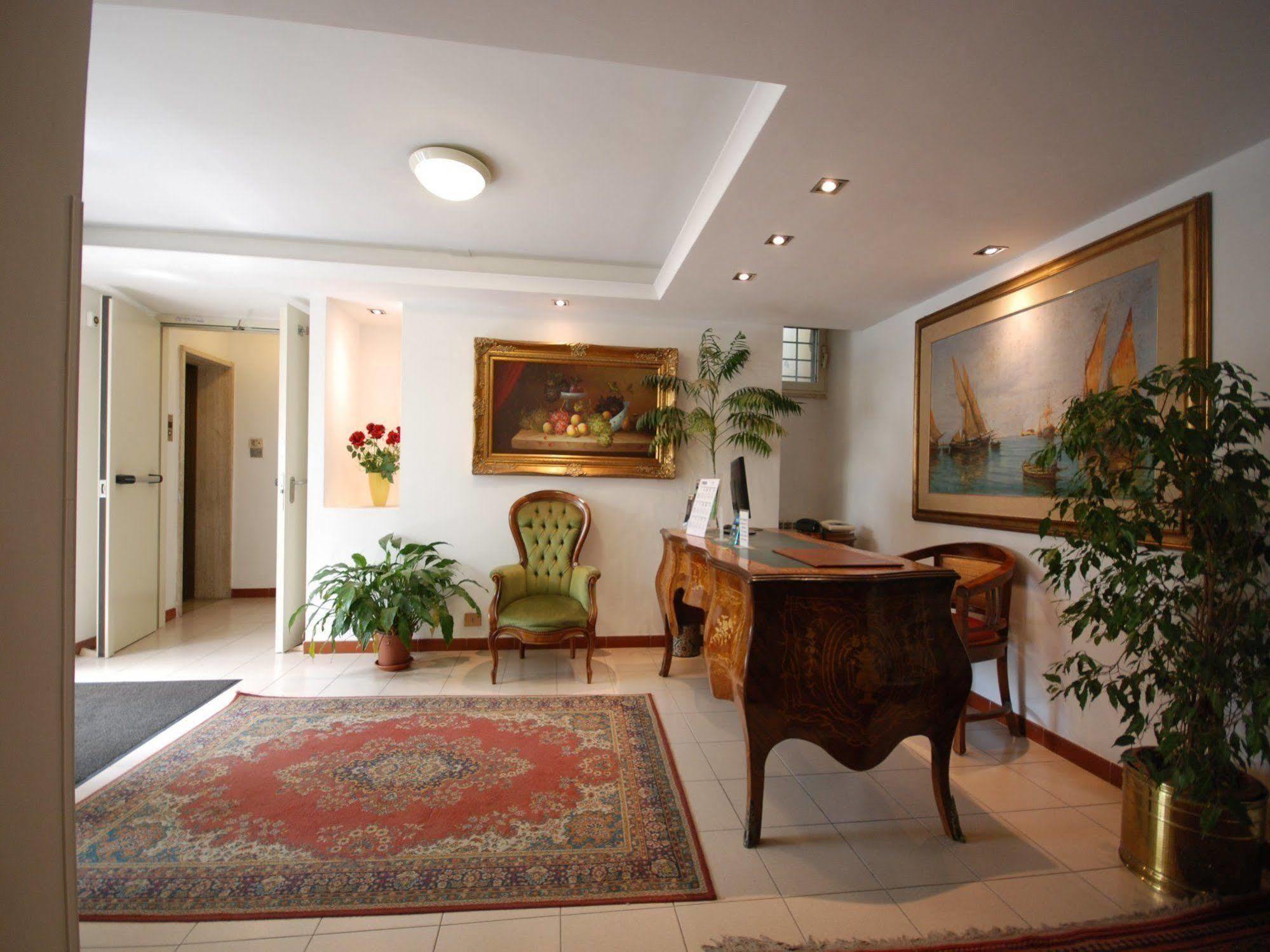Hotel Residence Villa Tassoni Rome Bagian luar foto